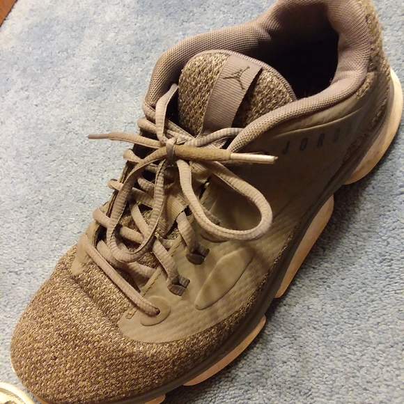 jordan shoes size 9 1/2 - Picture 4 of 4